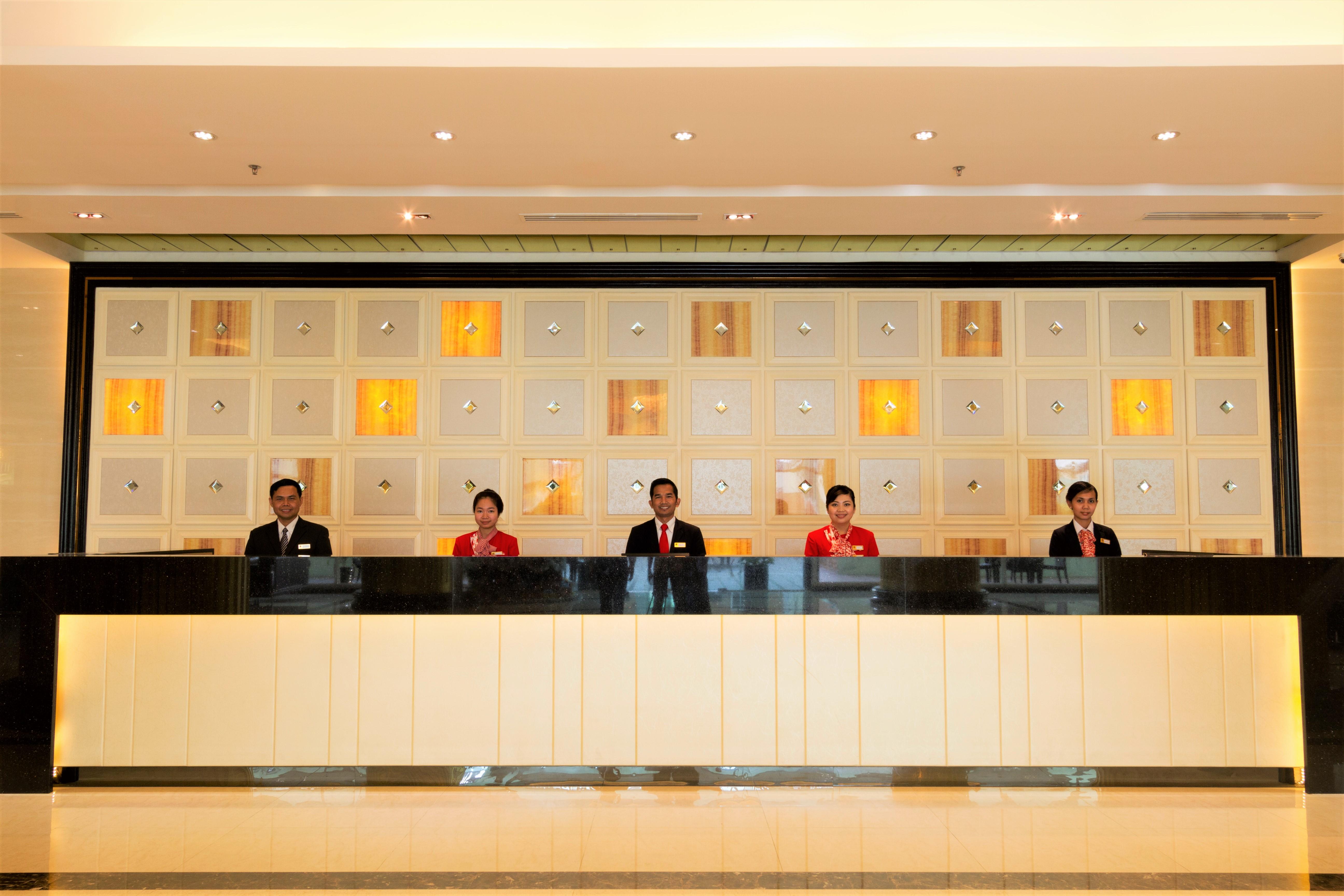 Dara Airport Hotel Phnom Penh Exteriör bild