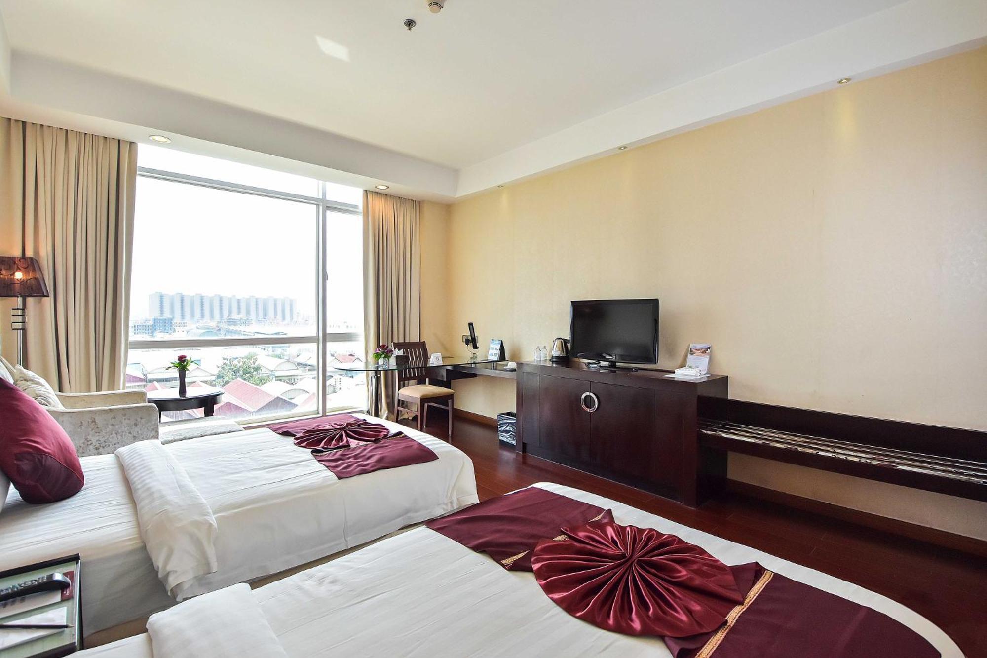 Dara Airport Hotel Phnom Penh Exteriör bild