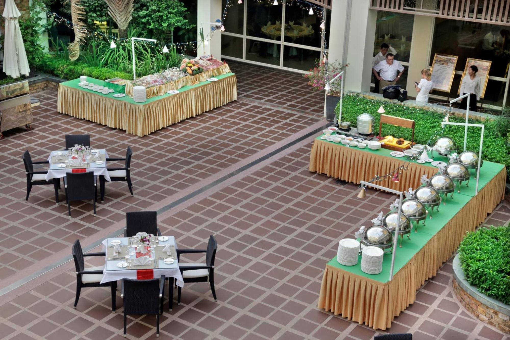 Dara Airport Hotel Phnom Penh Exteriör bild